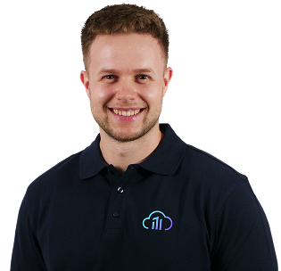 Marius Weber Portraitfoto von Marius Weber, freundlich lächelnd, mit schwarzem Poloshirt und Firmenlogo.